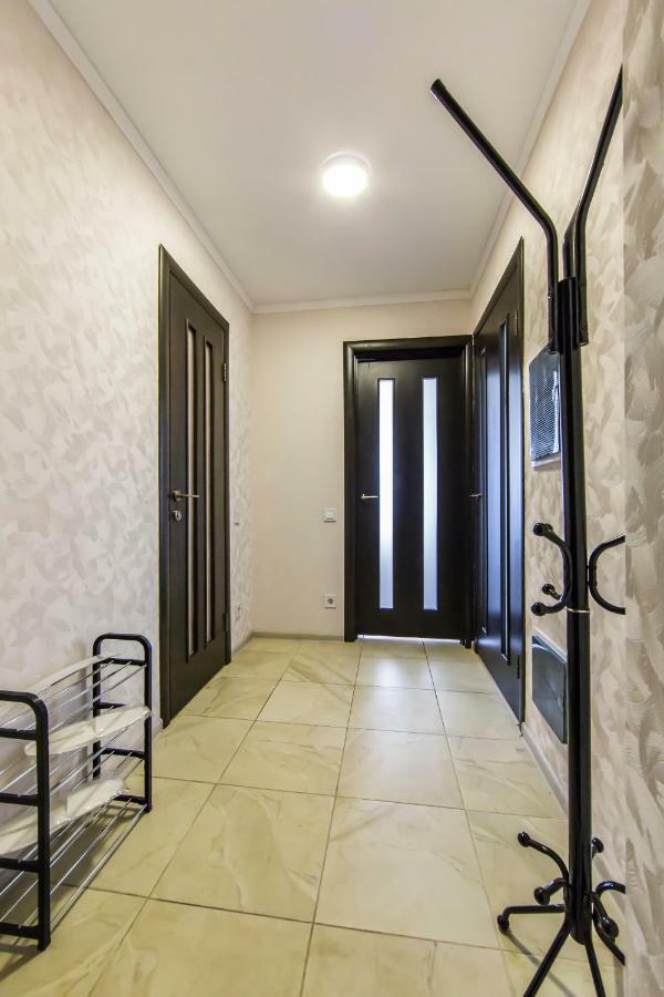 Super View, Luxury Apartment Near Chernihiv Metro. Kiev Exterior foto