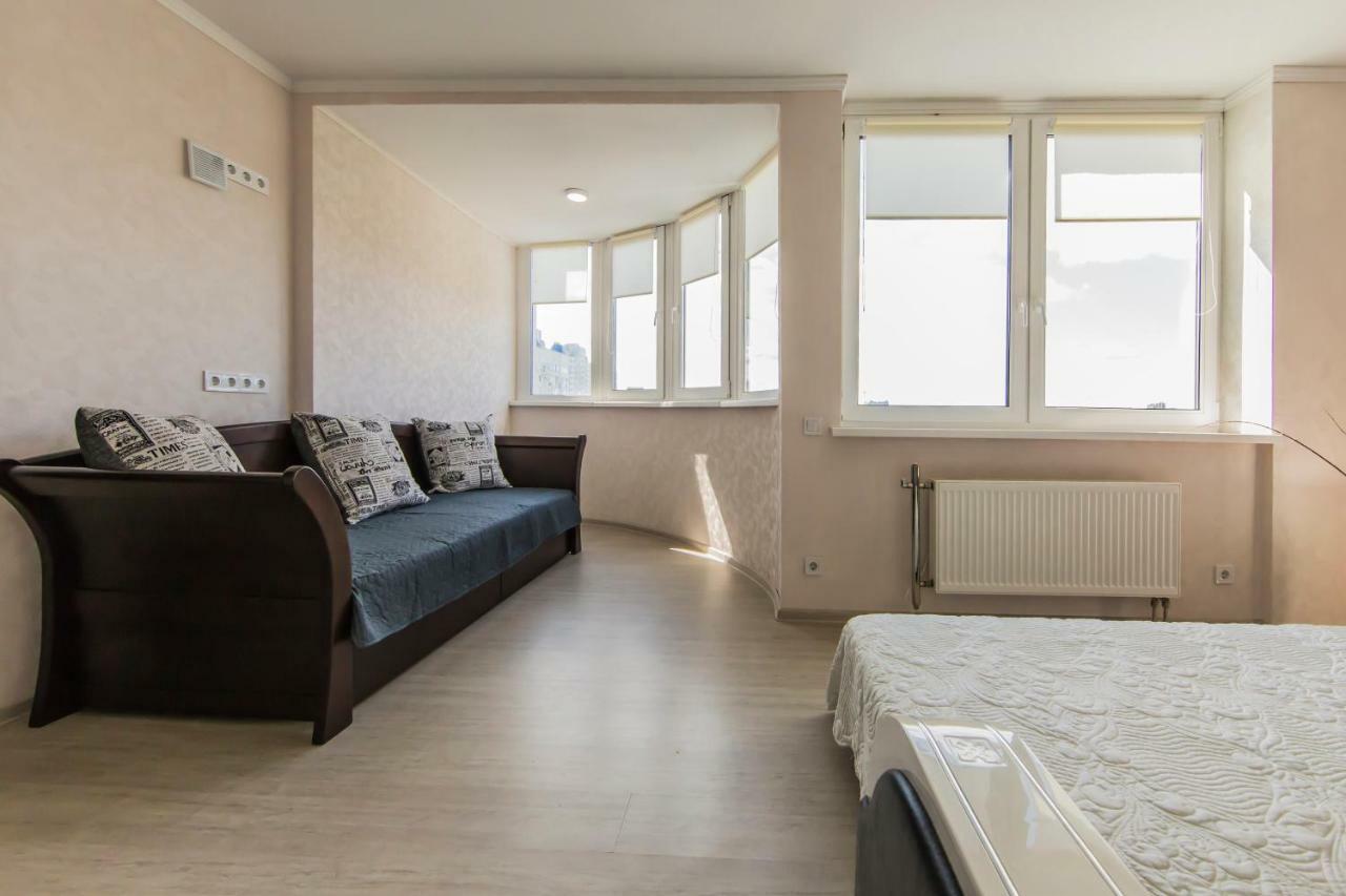 Super View, Luxury Apartment Near Chernihiv Metro. Kiev Exterior foto